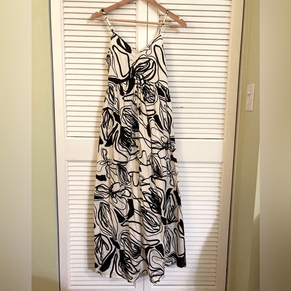 Black and white sundress - Picture 1 of 4